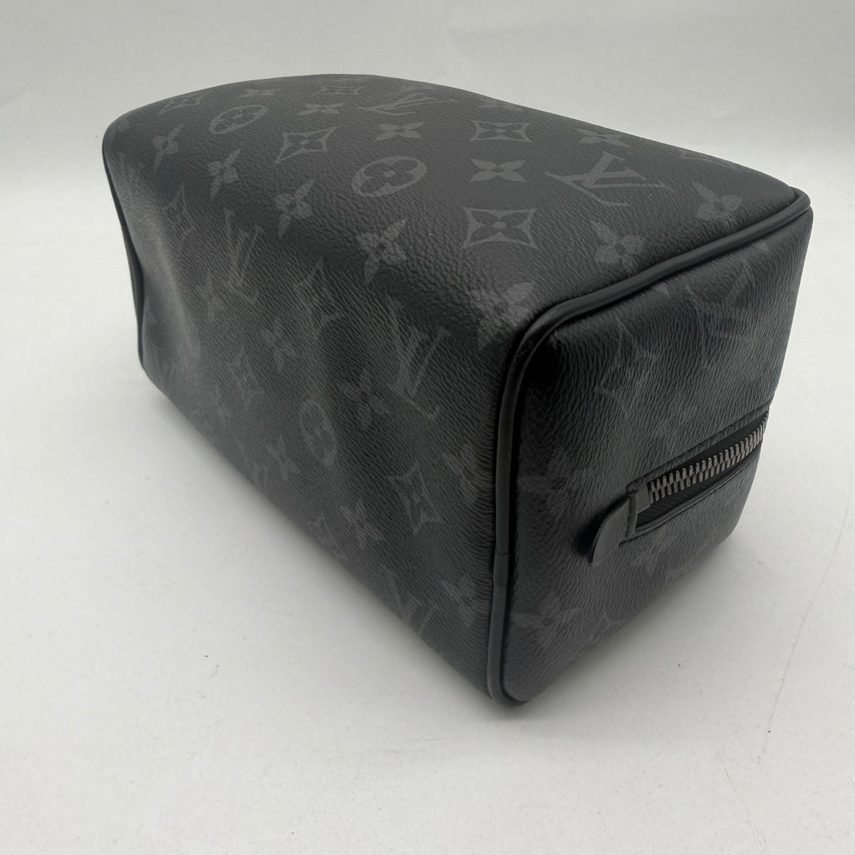 Louis Vuitton Monogram Eclipse toiletry Bag￼