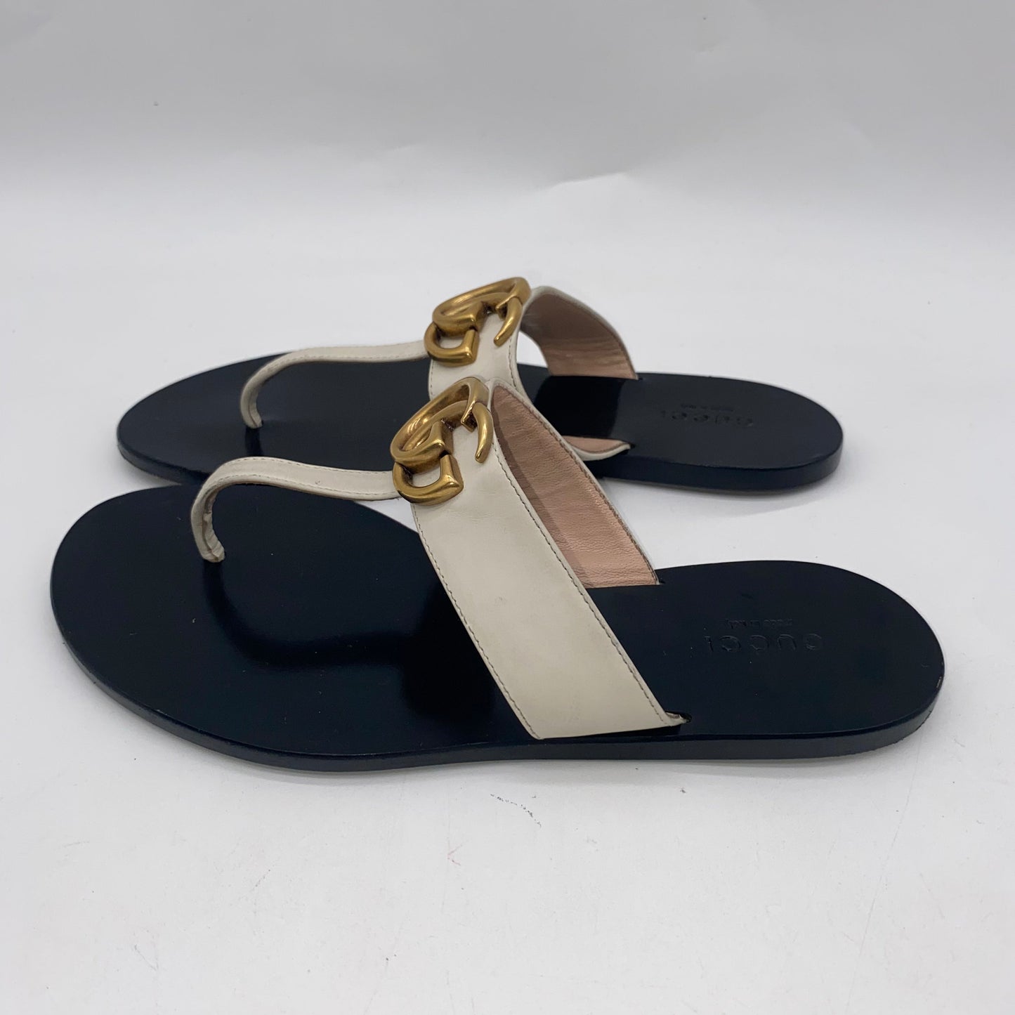 Gucci Creme Leather Thong Sandals