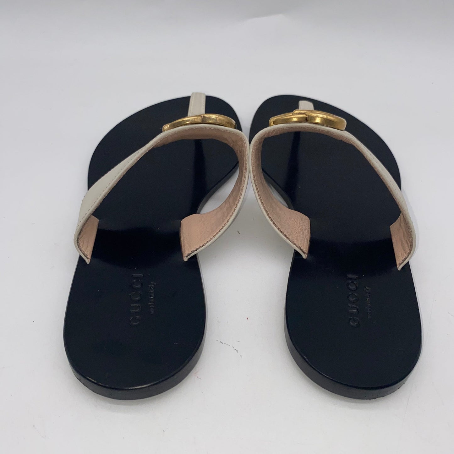 Gucci Creme Leather Thong Sandals